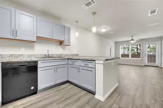 Photo #4: 20991302 Listing 