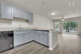 Photo #4: 20991350 Listing 