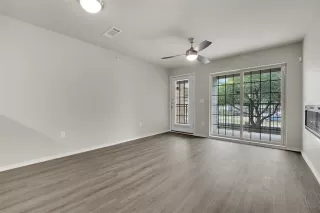 Photo #5: 20991350 Listing 