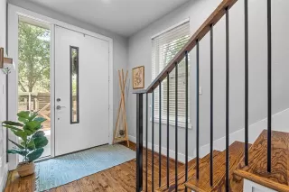 Photo #2: 20991912 Listing