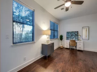 Photo #5: 20991966 Listing 