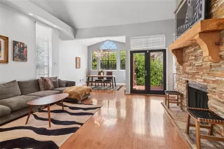 Photo #3: 20991974 Listing