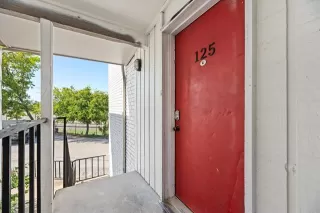 Photo #2: 20991993 Listing 