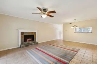 Photo #4: 20992209 Listing 