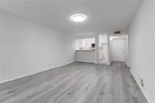 Photo #5: 20992525 Listing 