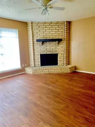 Photo #4: 20992862 Listing 