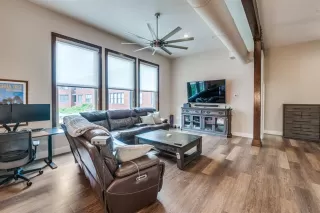 Photo #4: 20995293 Listing 