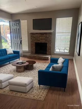 Photo #2: 20995580 Listing