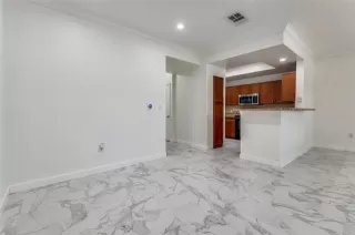 Photo #5: 20996681 Listing 