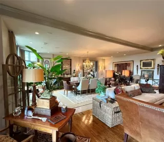 Photo #3: 20996974 Listing