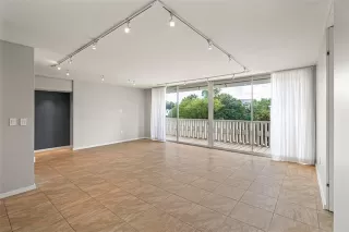 Photo #5: 20997089 Listing