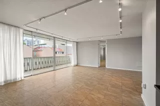 Photo #6: 20997089 Listing