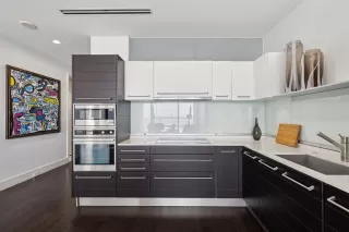 Photo #6: 20997200 Listing