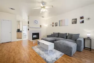 Photo #5: 20997335 Listing 