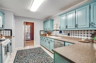 Photo #5: 20997580 Listing