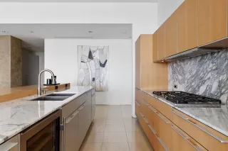 Photo #6: 20997737 Listing