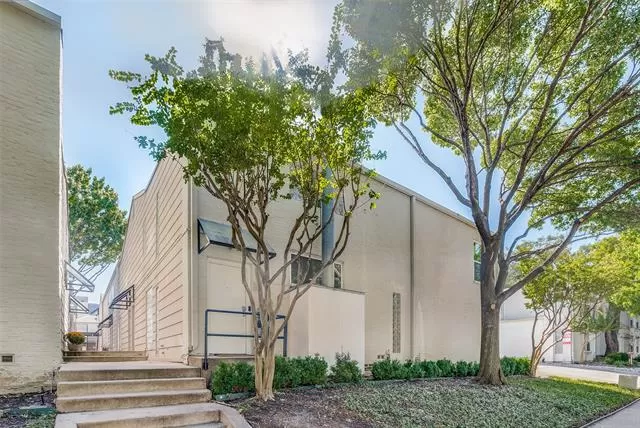 MLS: 20998422 Condo For Sale