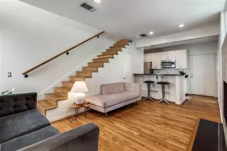 Photo #3: 20998422 Listing 