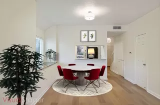 Photo #3: 20998742 Listing