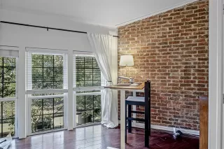 Photo #6: 20998742 Listing