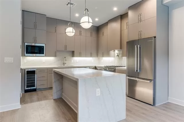 MLS: 20999133 Condo For Sale