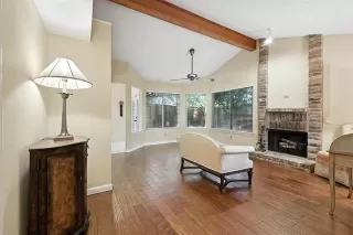 Photo #3: 20999477 Listing