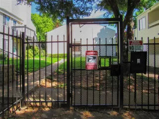 Photo #2: 21000154 Listing