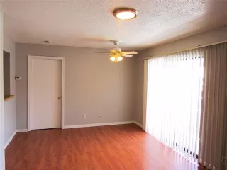 Photo #6: 21000154 Listing