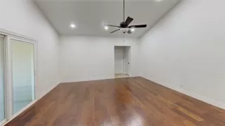 Photo #6: 21000722 Listing