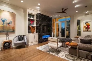 Photo #5: 21000988 Listing