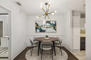 Photo #6: 21001061 Listing