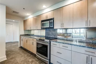 Photo #6: 21001207 Listing