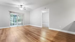 Photo #2: 21001731 Listing