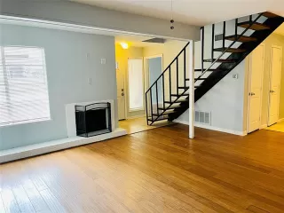 Photo #5: 21001865 Listing