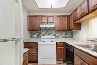 Photo #6: 21002838 Listing