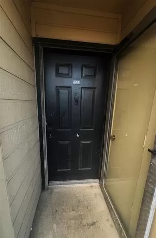 Photo #2: 21003053 Listing 