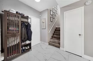 Photo #3: 21003461 Listing