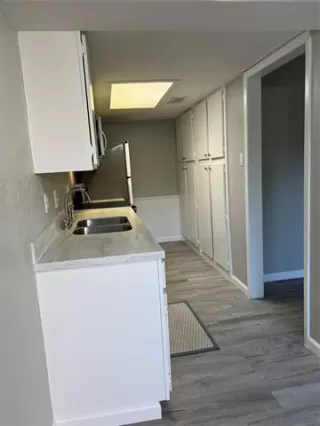 Photo #6: 21003543 Listing 