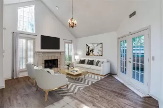 Photo #3: 21004810 Listing