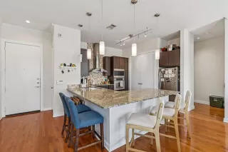 Photo #5: 21004926 Listing 