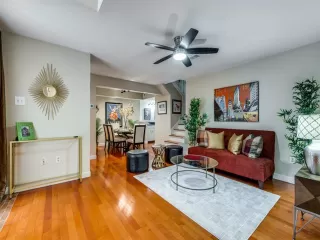 Photo #4: 21005957 Listing