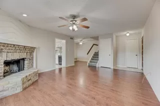 Photo #4: 21006066 Listing