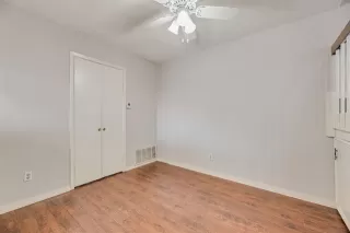 Photo #6: 21006066 Listing