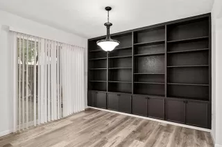 Photo #5: 21006150 Listing