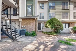 Photo #4: 21006202 Listing