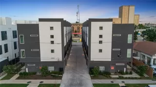 Photo #2: 21006346 Listing 