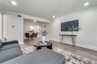 Photo #5: 21006806 Listing