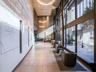 Photo #2: 21007183 Listing