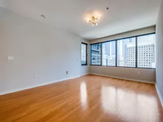 Photo #4: 21007183 Listing