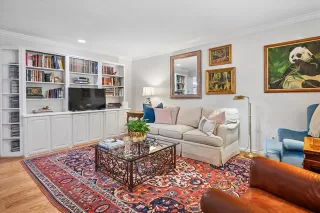 Photo #4: 21007774 Listing